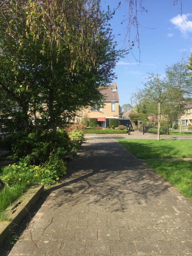 Cozy Room In Residential Alkmaar - Free Parking Екстериор снимка
